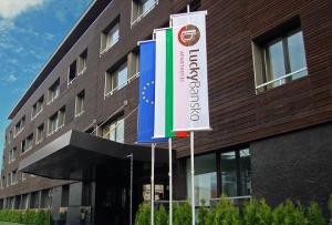 хотел Лъки Банско - Снимка b_201110101152316 