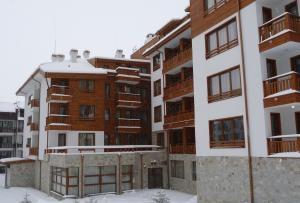 Евъргрийн Апартхотел - Снимка b_201110101334186 