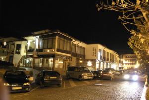 хотелски комплекс Елена - Снимка b_201110261523326 