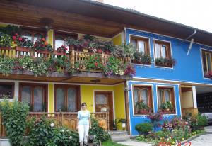 хотел Рай-Копривщица - Снимка b_201111111050386 