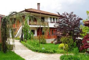 хотелски комплекс Дюлгерите - Снимка b_201111111101036 