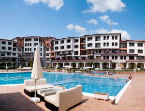 Хотел Хармони Хилс Резиденс - Снимка b_201111121203256 