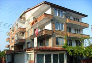 хотел Александър - Снимка b_201111301135156 