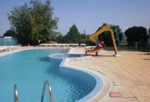 хотел Хит - Снимка b_201201031145276 