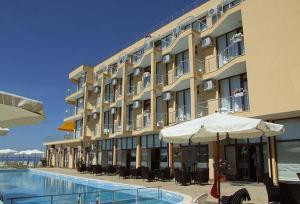 хотел Делфин - Снимка b_201201031157486 