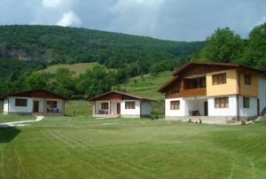 Хотел Уикенд - Снимка b_201201031207286 