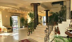 Хотел Чарлино Плаза - Снимка b_201201051308046 