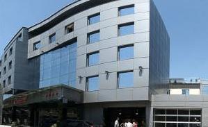 Хотел Космополитан - Снимка b_201201061400066 