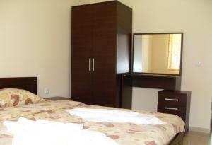 Хотел Бадемите - Снимка b_201201111414186 