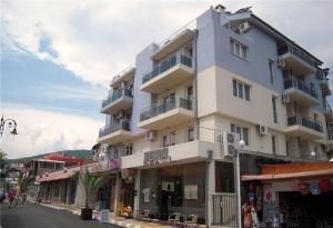 Хотел Бона Деа Клуб - Снимка b_201201131032136 