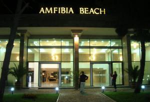 Хотел Амфибия Бийч - Снимка b_201201171209506 