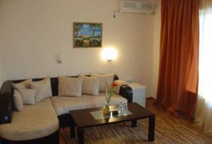 Хотел Троя Плаза - Снимка b_201201220949076 