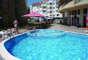 Хотел Верис - Снимка b_201201231150466 