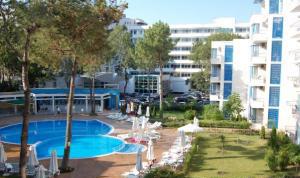 Апартхотел Екселсиор - Снимка b_201201241325296 