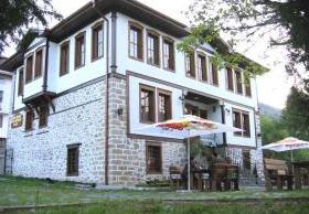 Хотел Петко Таковата Къща - Снимка b_201202020934156 