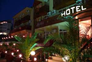 Хотел Арена-Созопол - Снимка b_201202061202566 