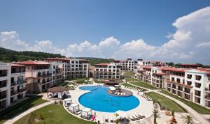 Хотел Грийн Лайф Ресорт - Снимка b_201202081159206 