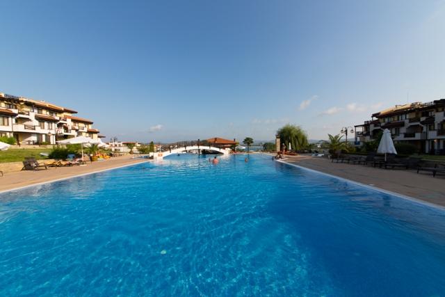 Хотелски комплекс Св. Никола - Снимка b_20141217173057412 